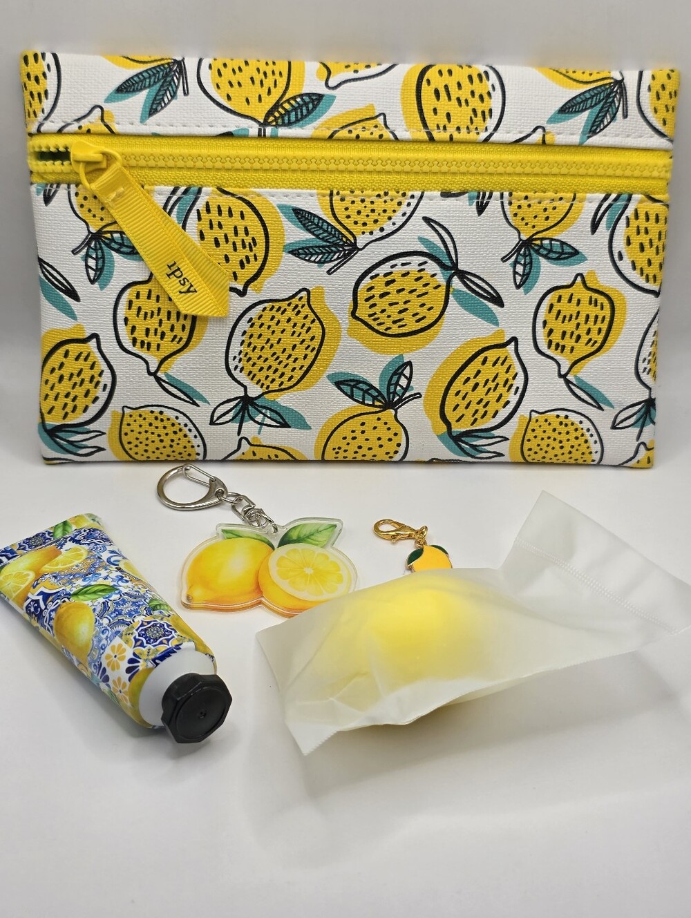 Ipsy Lemon Print Pouch With Goodies